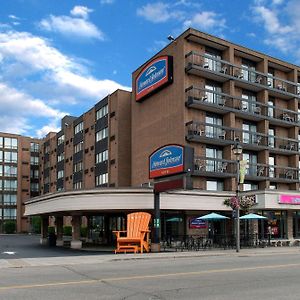 Howard Johnson Plaza By Wyndham By The Falls Niagara Falls